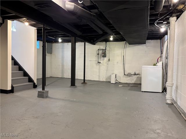 84 E Ido Avenue, Akron, OH 44301