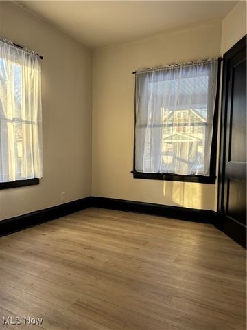 84 E Ido Avenue, Akron, OH 44301