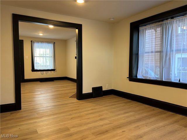 84 E Ido Avenue, Akron, OH 44301