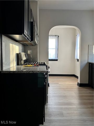 84 E Ido Avenue, Akron, OH 44301