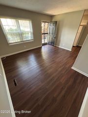 2707 Riedling Dr B1, Louisville, KY 40206