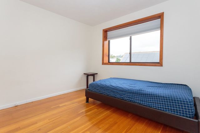 50 Seymour St 15, Boston, MA 02131