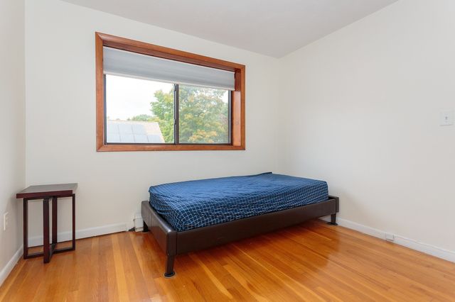 50 Seymour St 15, Boston, MA 02131