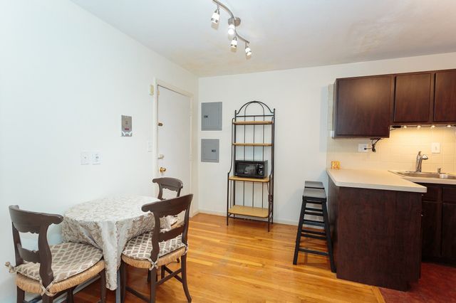 50 Seymour St 15, Boston, MA 02131