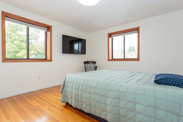 50 Seymour St 15, Boston, MA 02131