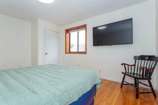 50 Seymour St 15, Boston, MA 02131
