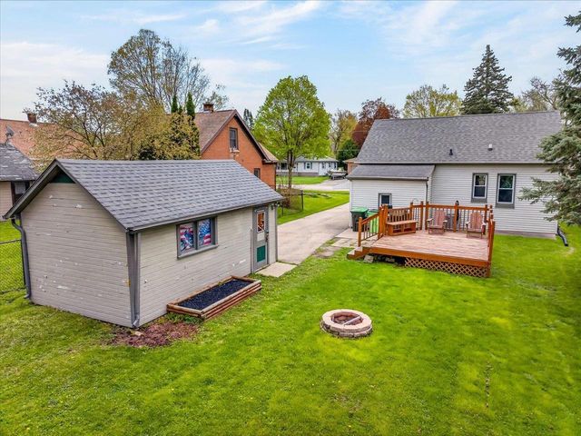 110 Lake Street, Beaver Dam, WI 53916