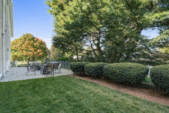 37 Mayflower Road, Winchester, MA 01890