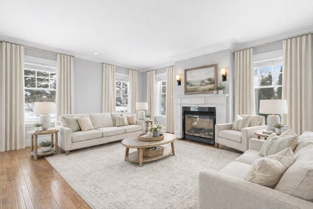 37 Mayflower Road, Winchester, MA 01890