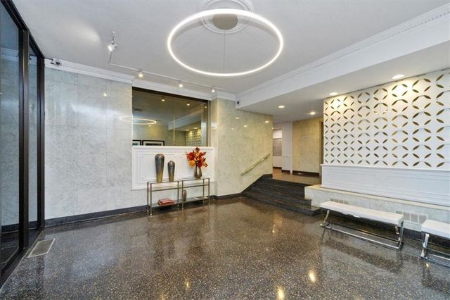 3060 Pharr Court North NW 123, Atlanta, GA 30305