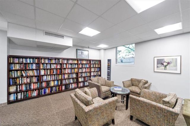 3060 Pharr Court North NW 123, Atlanta, GA 30305