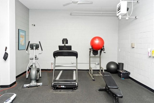 3060 Pharr Court North NW 123, Atlanta, GA 30305