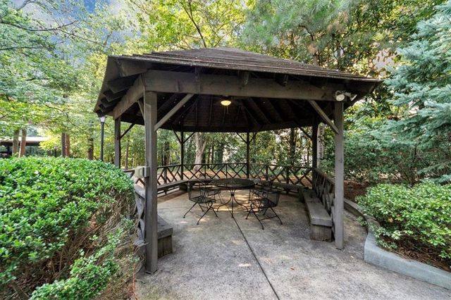 3060 Pharr Court North NW 123, Atlanta, GA 30305