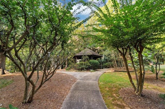 3060 Pharr Court North NW 123, Atlanta, GA 30305