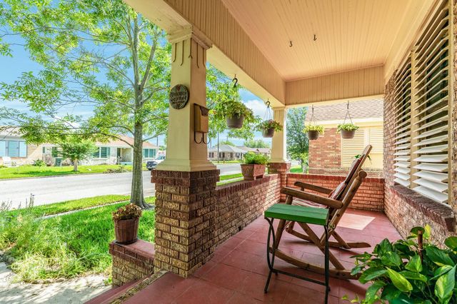4917 Austin Drive, Galveston, TX 77551