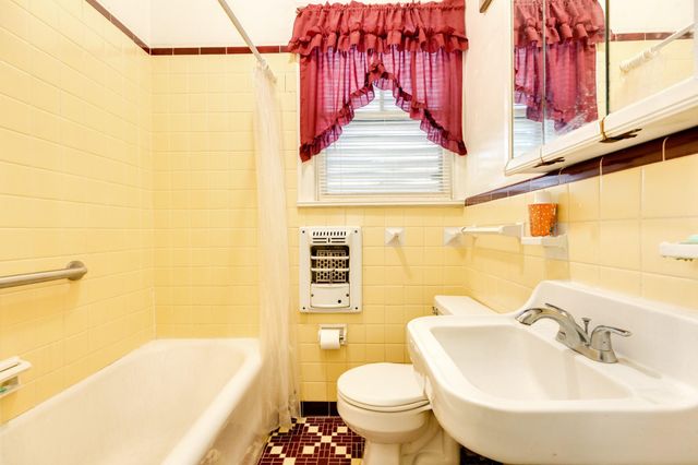 4917 Austin Drive, Galveston, TX 77551