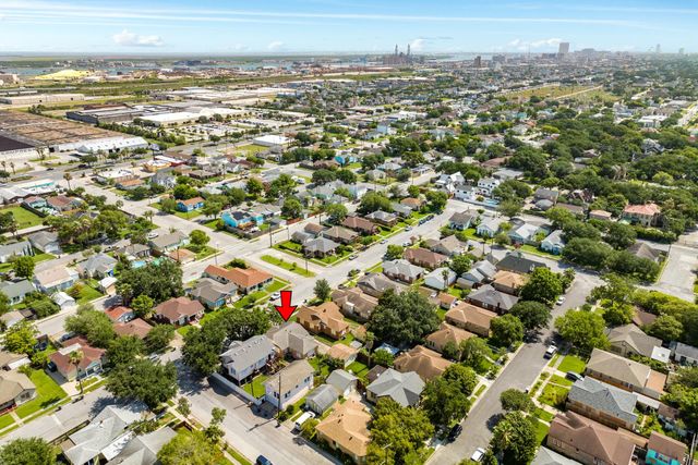 4917 Austin Drive, Galveston, TX 77551
