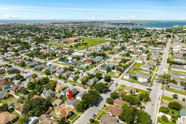 4917 Austin Drive, Galveston, TX 77551