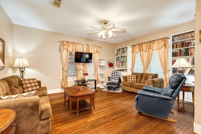 4917 Austin Drive, Galveston, TX 77551