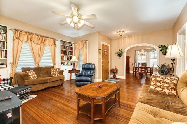4917 Austin Drive, Galveston, TX 77551