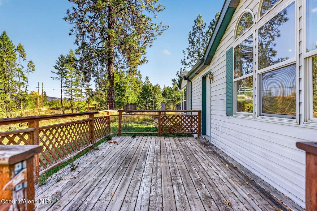 722 Blue Sky RD, Bonners Ferry, ID 83805 photo 3