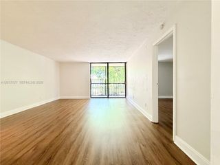 450 Commodore Dr 214, Plantation, FL 33325
