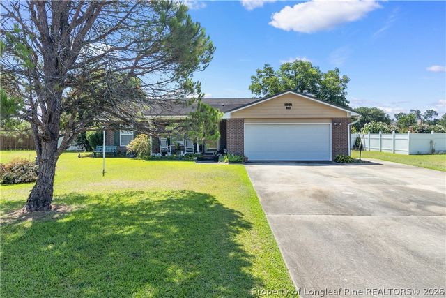 118 Pearce Place, Raeford, NC 28376