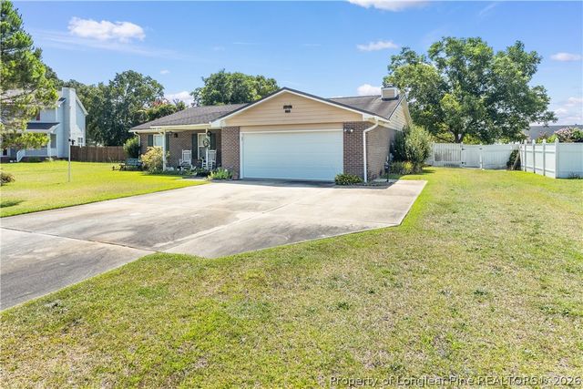 118 Pearce Place, Raeford, NC 28376