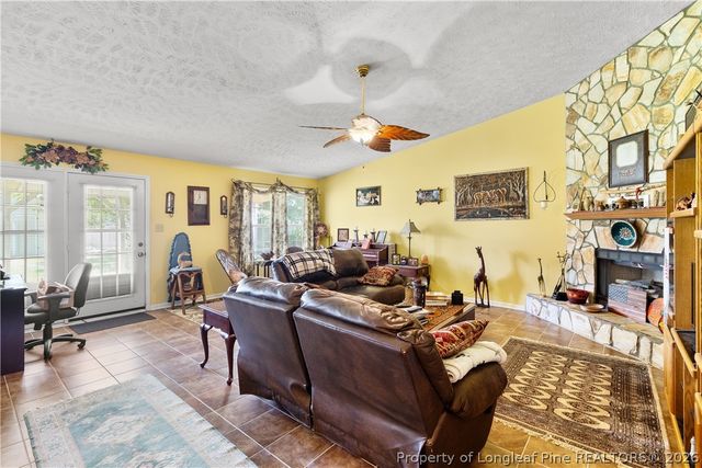 118 Pearce Place, Raeford, NC 28376