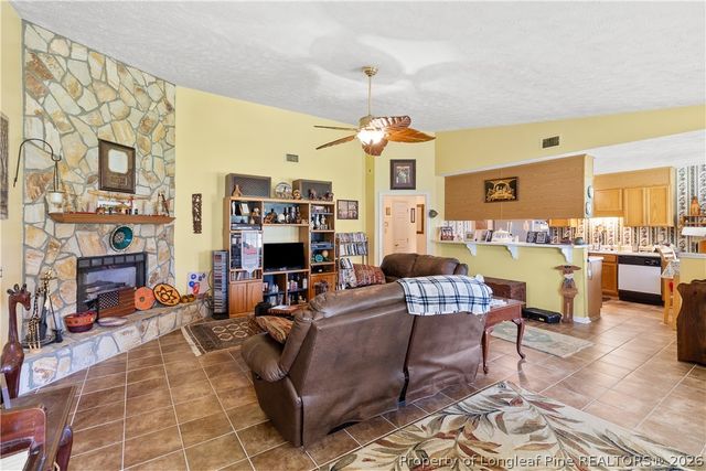 118 Pearce Place, Raeford, NC 28376