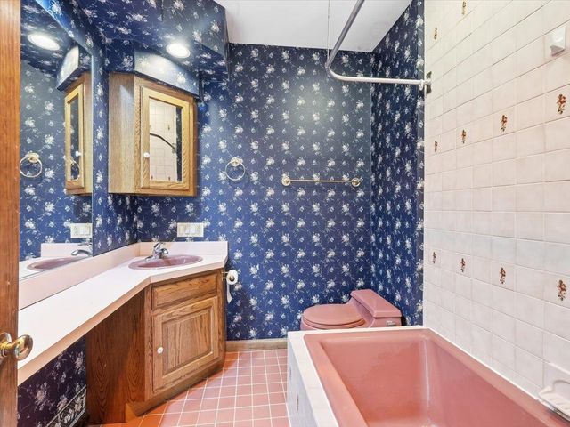 63 WASHINGTON AVE, Maywood, NJ 07607