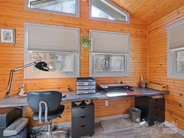 482 Wildcat Mountain Road, Waynesville, NC 28786