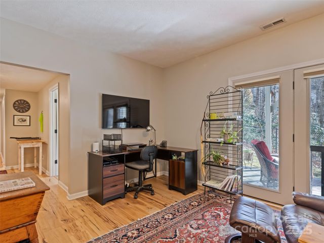 482 Wildcat Mountain Road, Waynesville, NC 28786