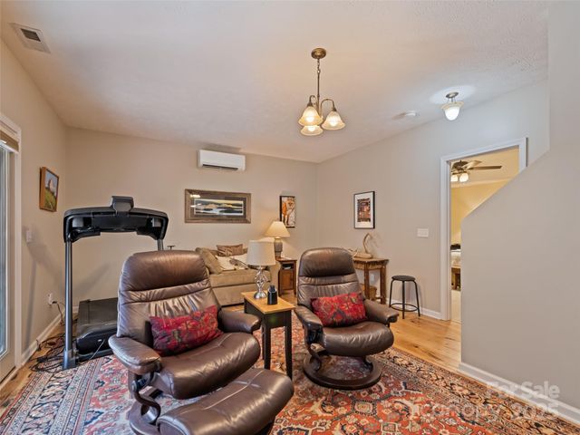 482 Wildcat Mountain Road, Waynesville, NC 28786