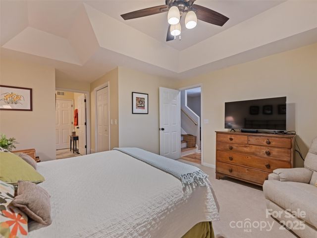 482 Wildcat Mountain Road, Waynesville, NC 28786