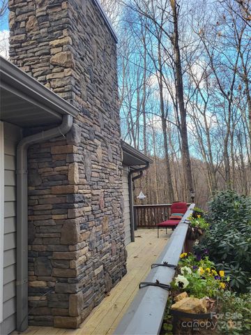 482 Wildcat Mountain Road, Waynesville, NC 28786