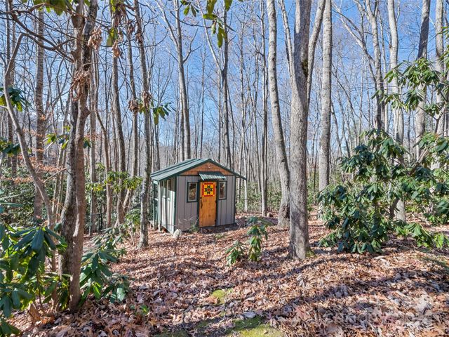 482 Wildcat Mountain Road, Waynesville, NC 28786