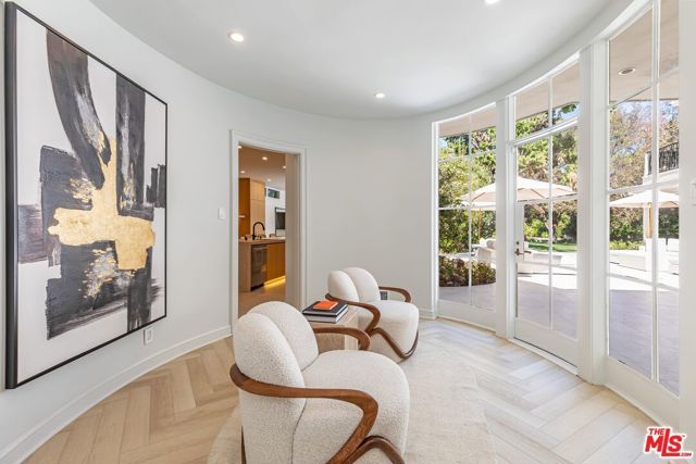 702 N Beverly Drive, Beverly Hills, CA 90210