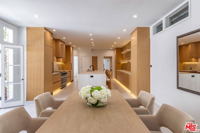 702 N Beverly Drive, Beverly Hills, CA 90210