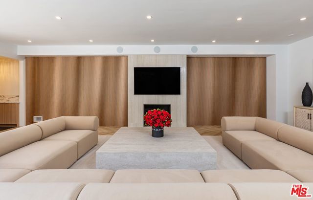 702 N Beverly Drive, Beverly Hills, CA 90210