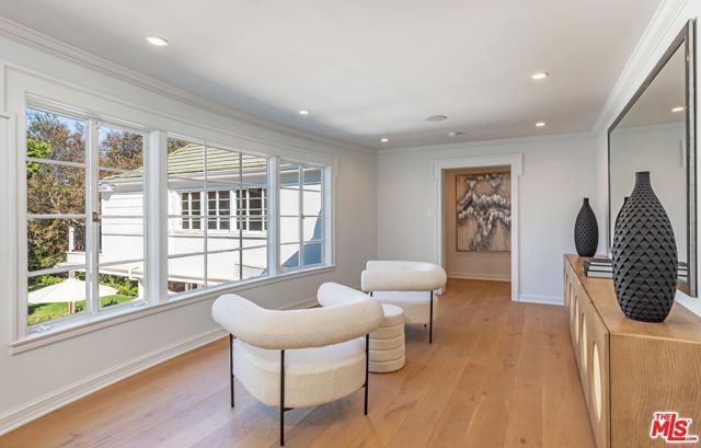 702 N Beverly Drive, Beverly Hills, CA 90210