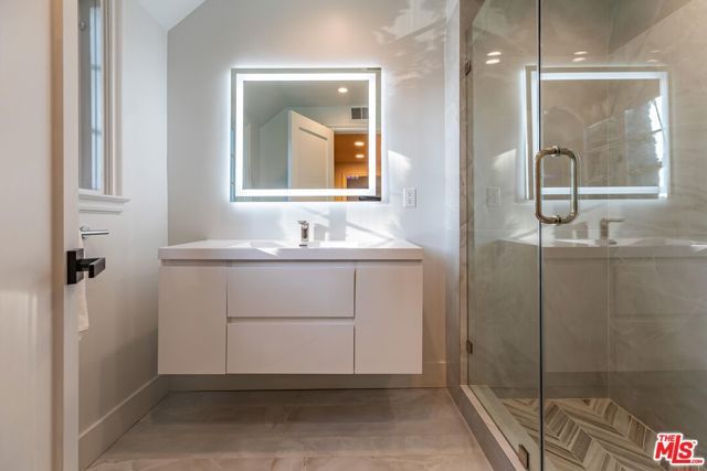 702 N Beverly Drive, Beverly Hills, CA 90210