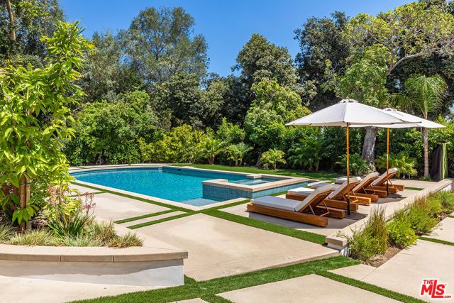 702 N Beverly Drive, Beverly Hills, CA 90210