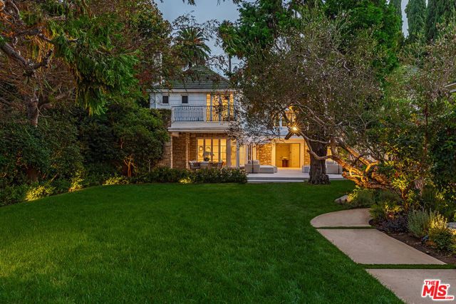 702 N Beverly Drive, Beverly Hills, CA 90210