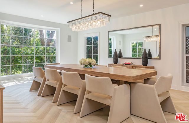 702 N Beverly Drive, Beverly Hills, CA 90210