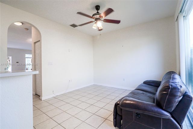 5663 NW 112th Pl 5663, Doral, FL 33178