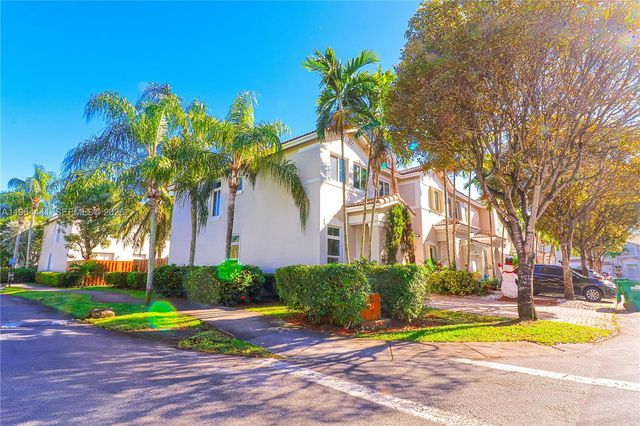 5663 NW 112th Pl 5663, Doral, FL 33178