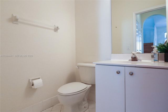 5663 NW 112th Pl 5663, Doral, FL 33178