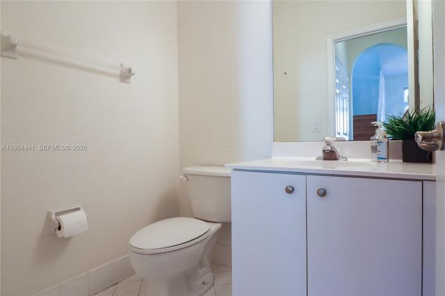 5663 NW 112th Pl 5663, Doral, FL 33178