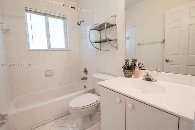 5663 NW 112th Pl 5663, Doral, FL 33178